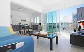 Amber - Coralli Beachfront Apartment