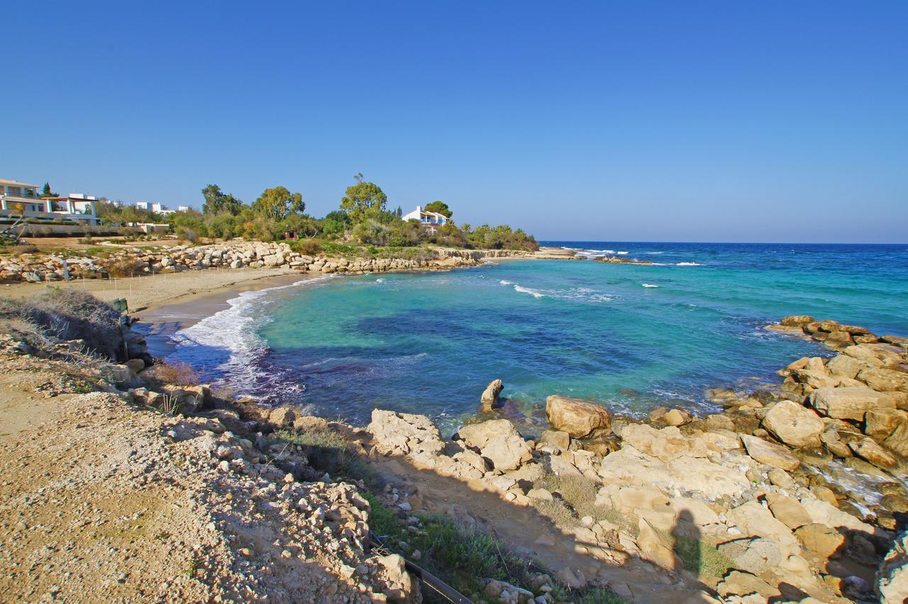 Amber - Coralli Beachfront Apartment Protaras Exterior photo