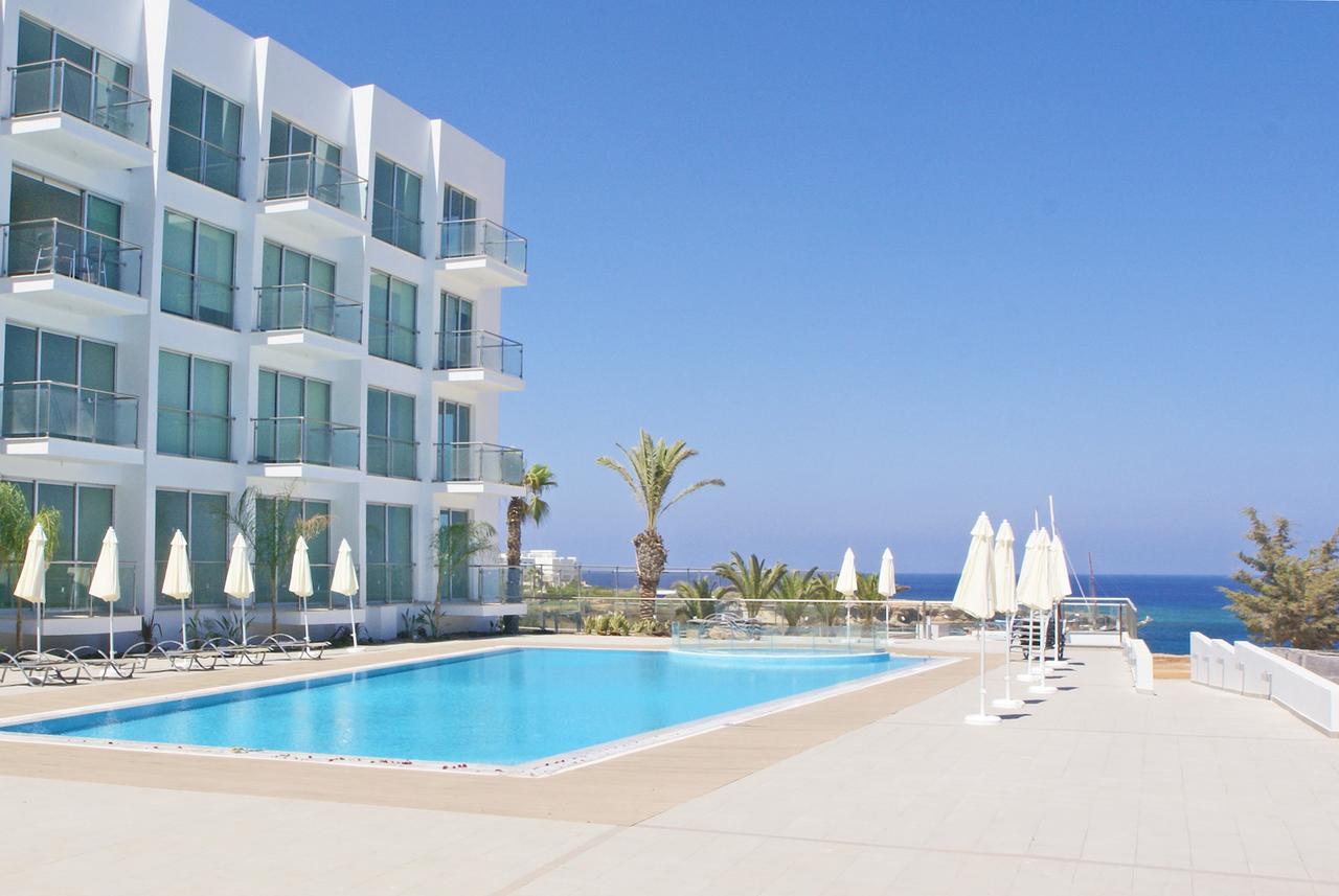 Amber - Coralli Beachfront Apartment Protaras Exterior photo